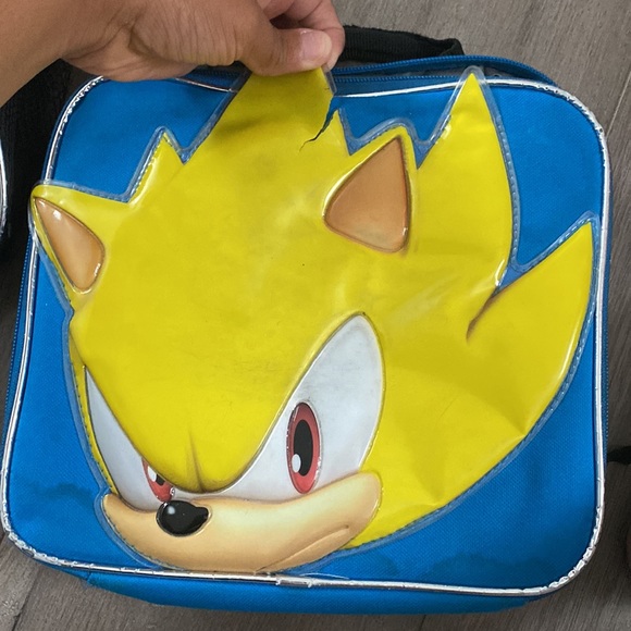 Sonic the HedgeHog Backpack & Lunchbox - Picture 3 of 11
